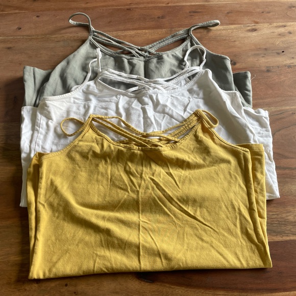 Tank top bundle - Picture 1 of 3